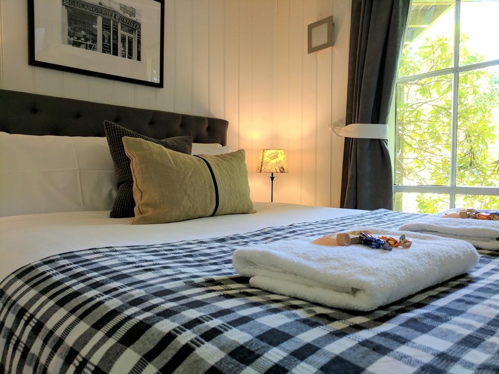 Annie Roes Luxury B&B Bend of Islands Esterno foto