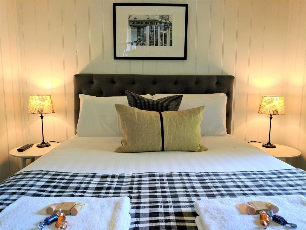 Annie Roes Luxury B&B Bend of Islands Esterno foto
