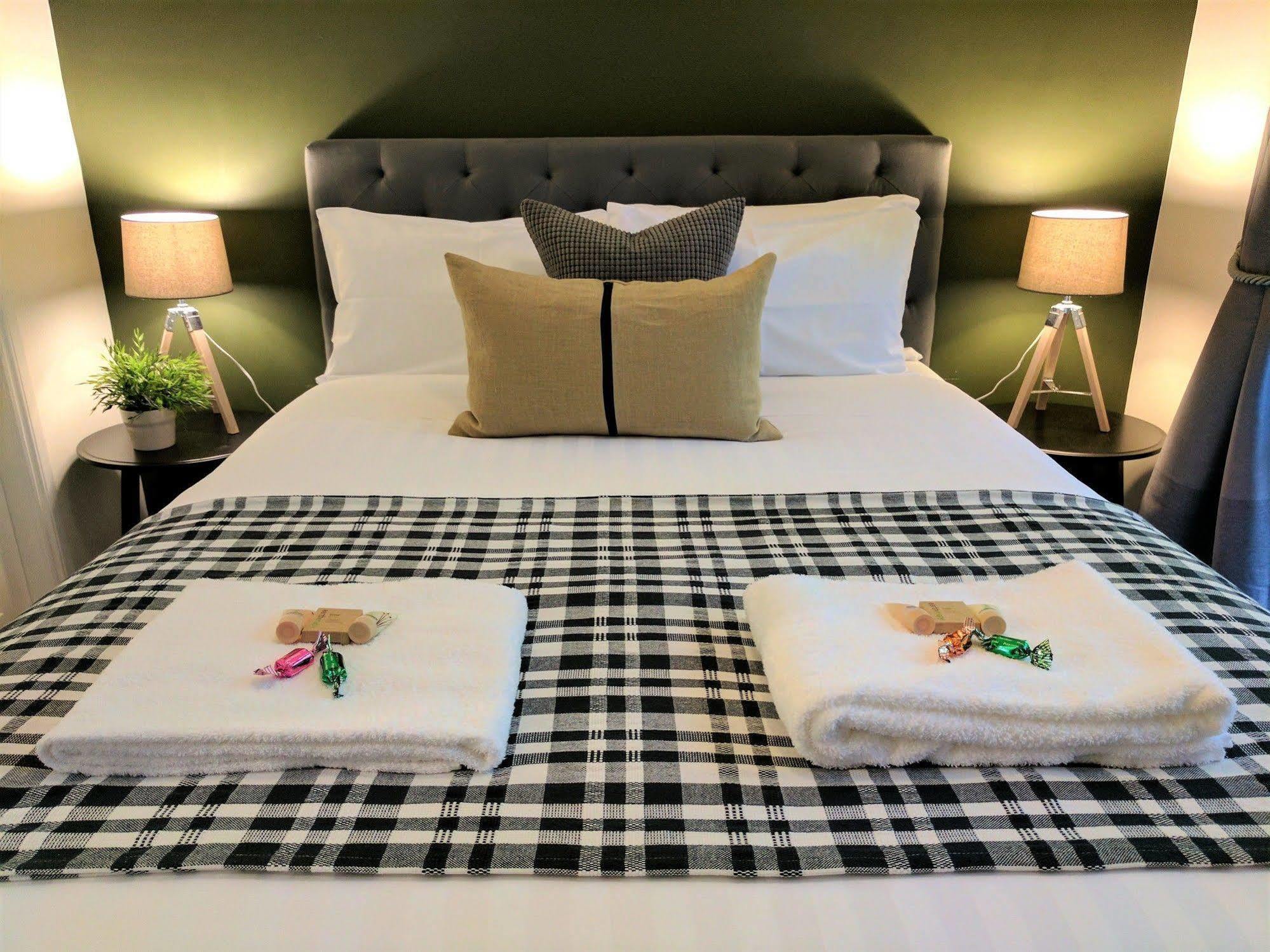 Annie Roes Luxury B&B Bend of Islands Esterno foto