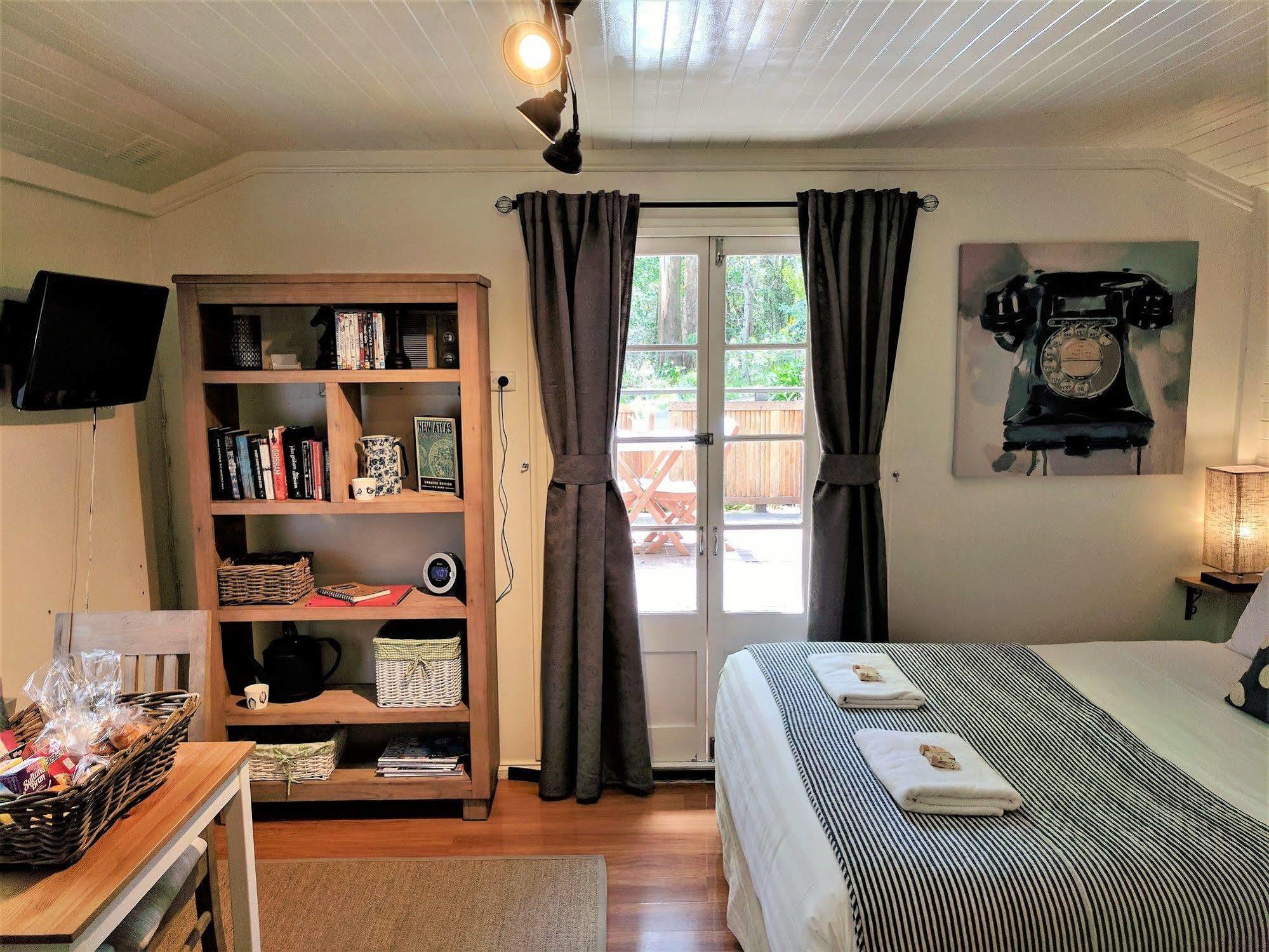 Annie Roes Luxury B&B Bend of Islands Esterno foto