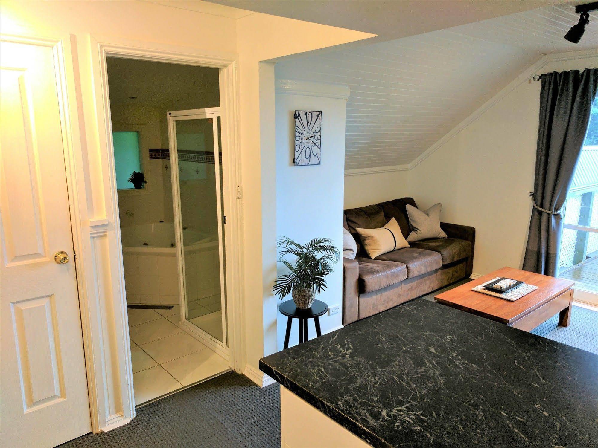 Annie Roes Luxury B&B Bend of Islands Esterno foto